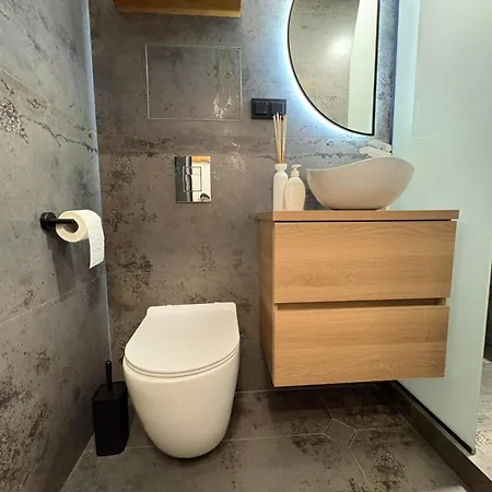 Avliga Designer Appartement